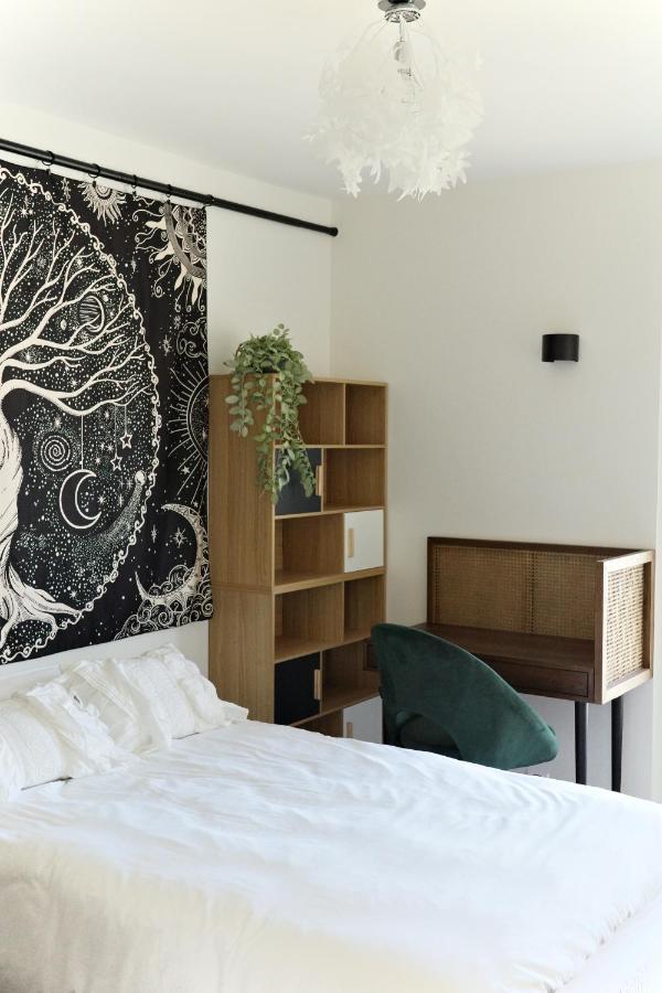Rose Blossom Apartment In Paris Ванв Экстерьер фото